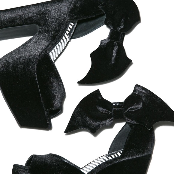 👻Dollskill Batty White Platforms!! Discontinued👻 - Picture 4 of 10